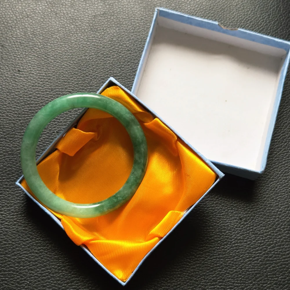 ✨️LAST CHANCE!✨️ 57mm Burmese Jadeite Jade Bangle - Picture 4 of 6